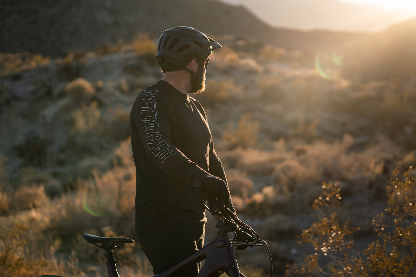 Specialized_S21_MTB_Clothing_Palm_Springs_VanWeelden-345
